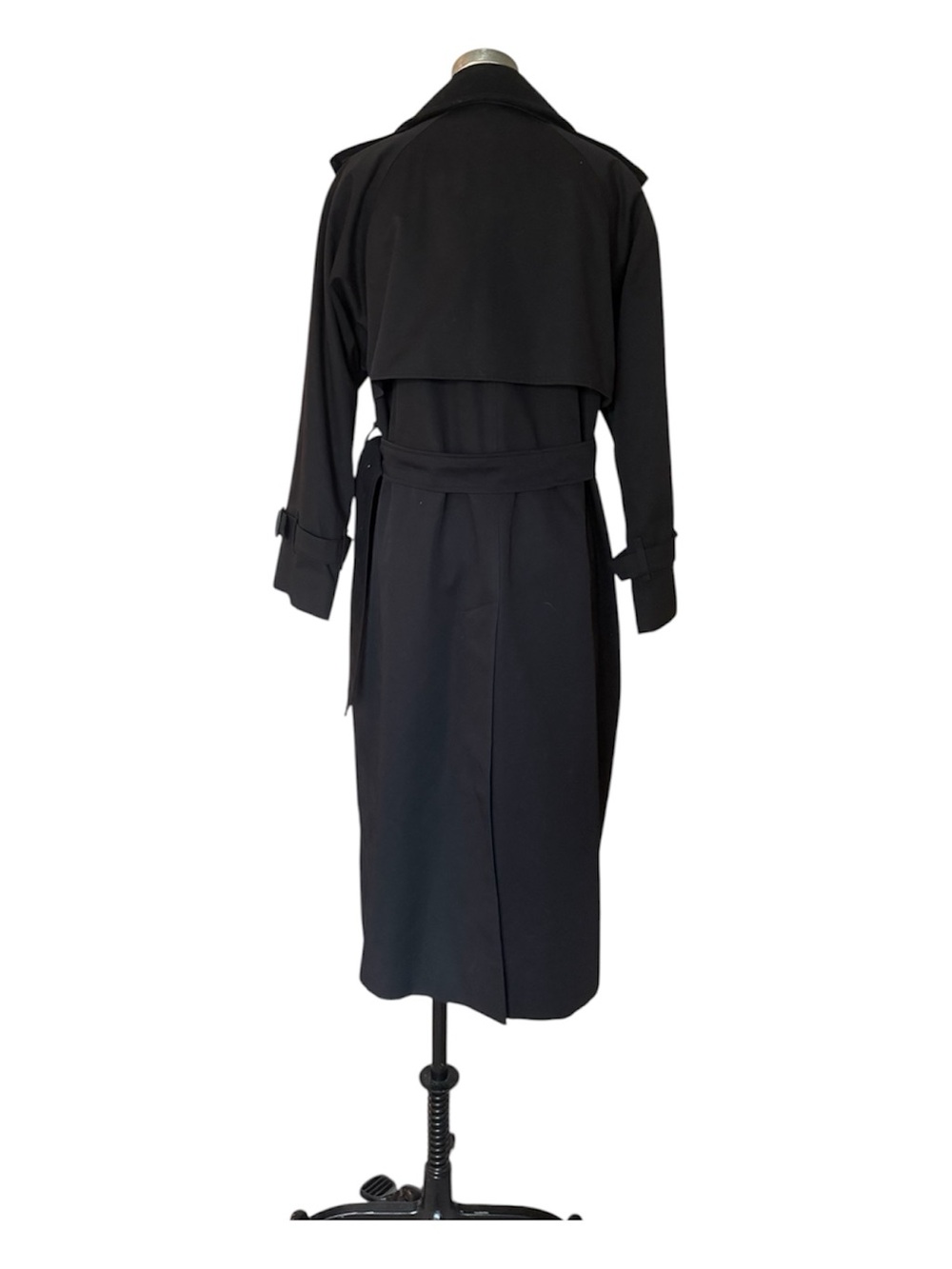 Authentic Burberry Black Double-Breasted Belted Long Trench Coat - Picture 8 of 13